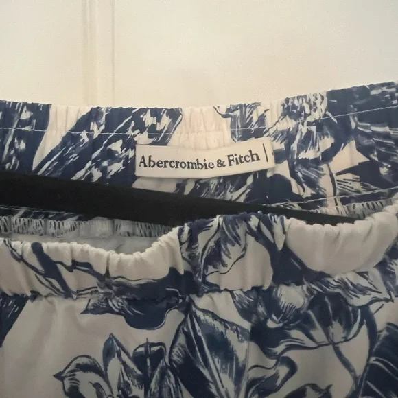 Abercrombie Skirt Set - Picture 10 of 10